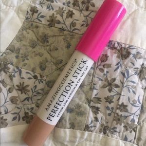 Amazing cosmetics perfection stick